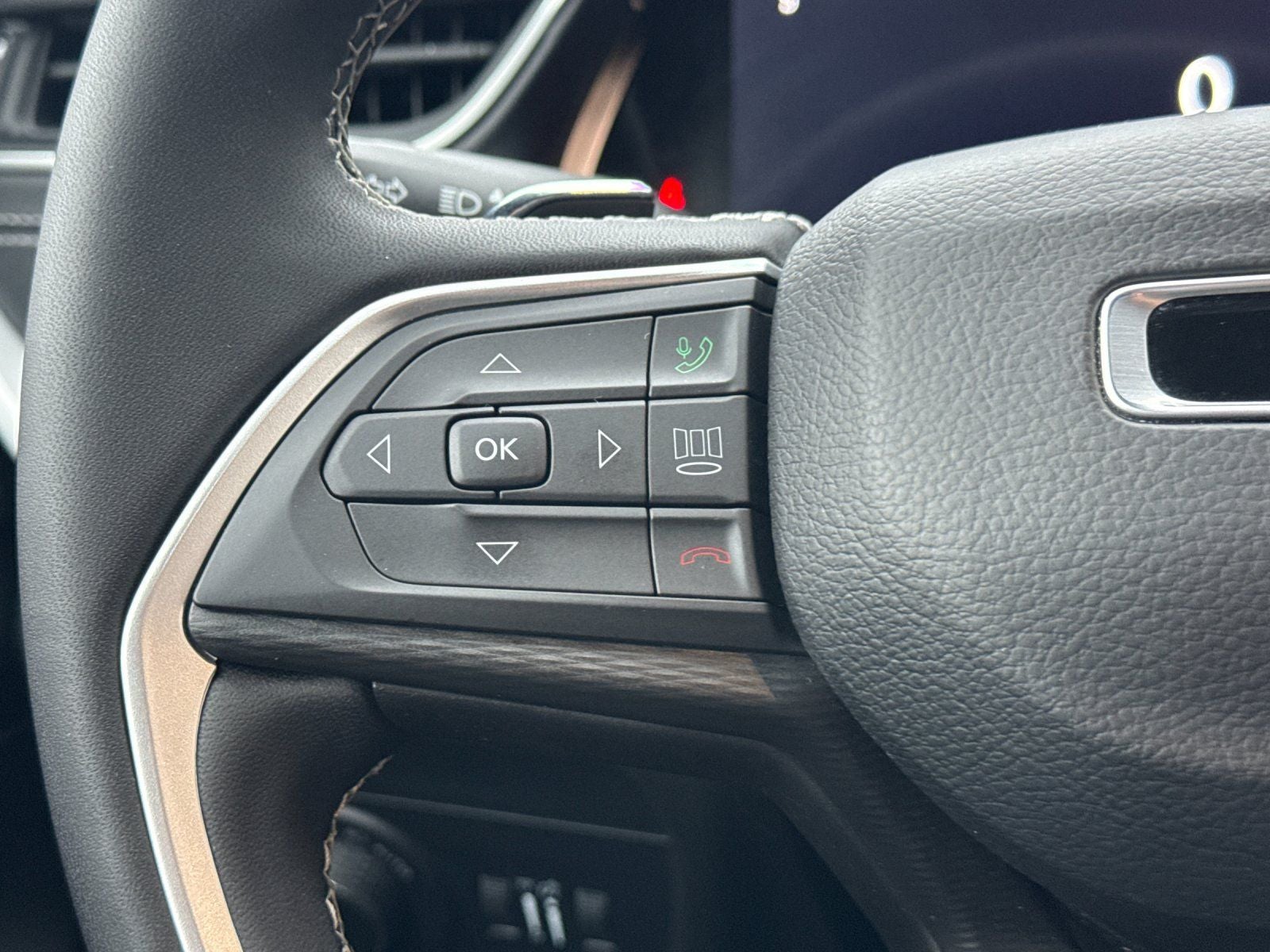 2024 Jeep Grand Cherokee L Laredo