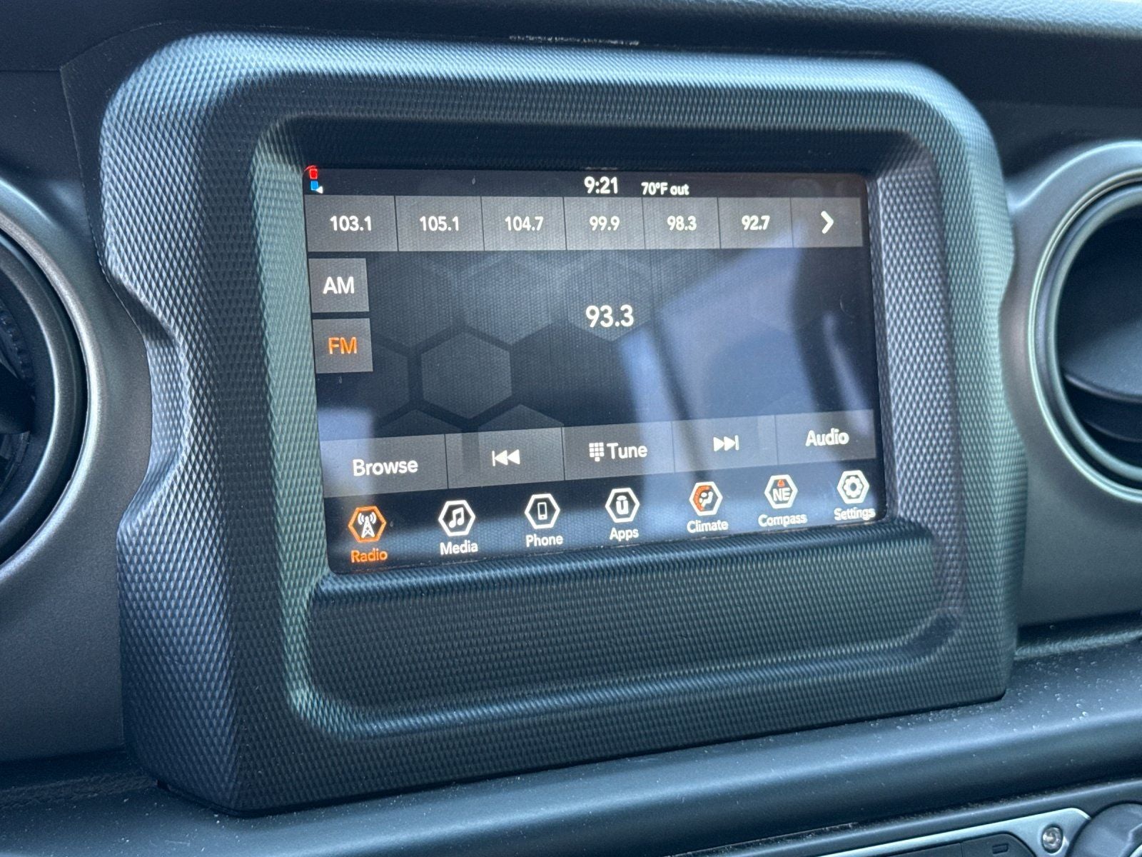 2022 Jeep Gladiator Sport