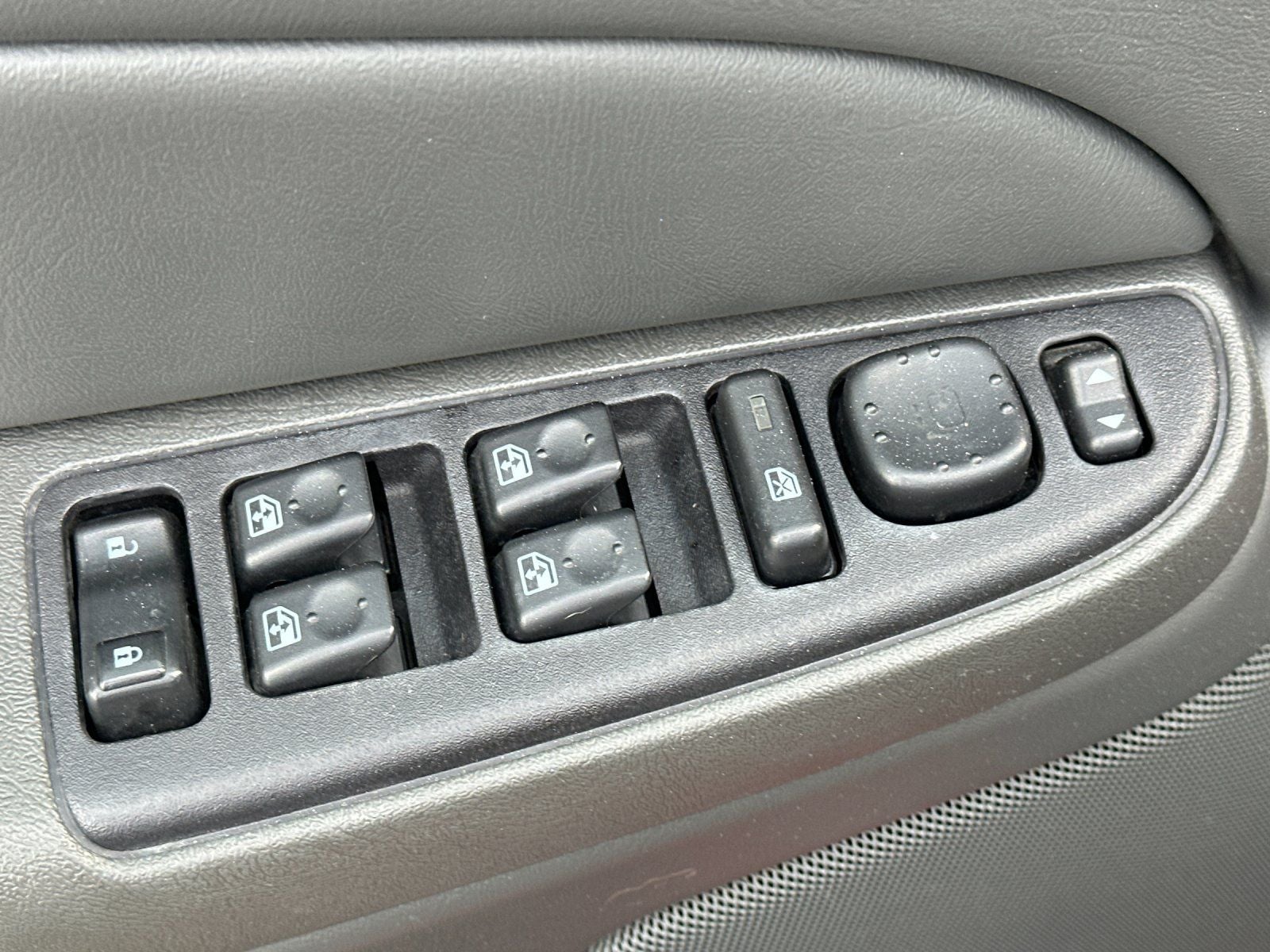 2004 Chevrolet Silverado 2500HD LS