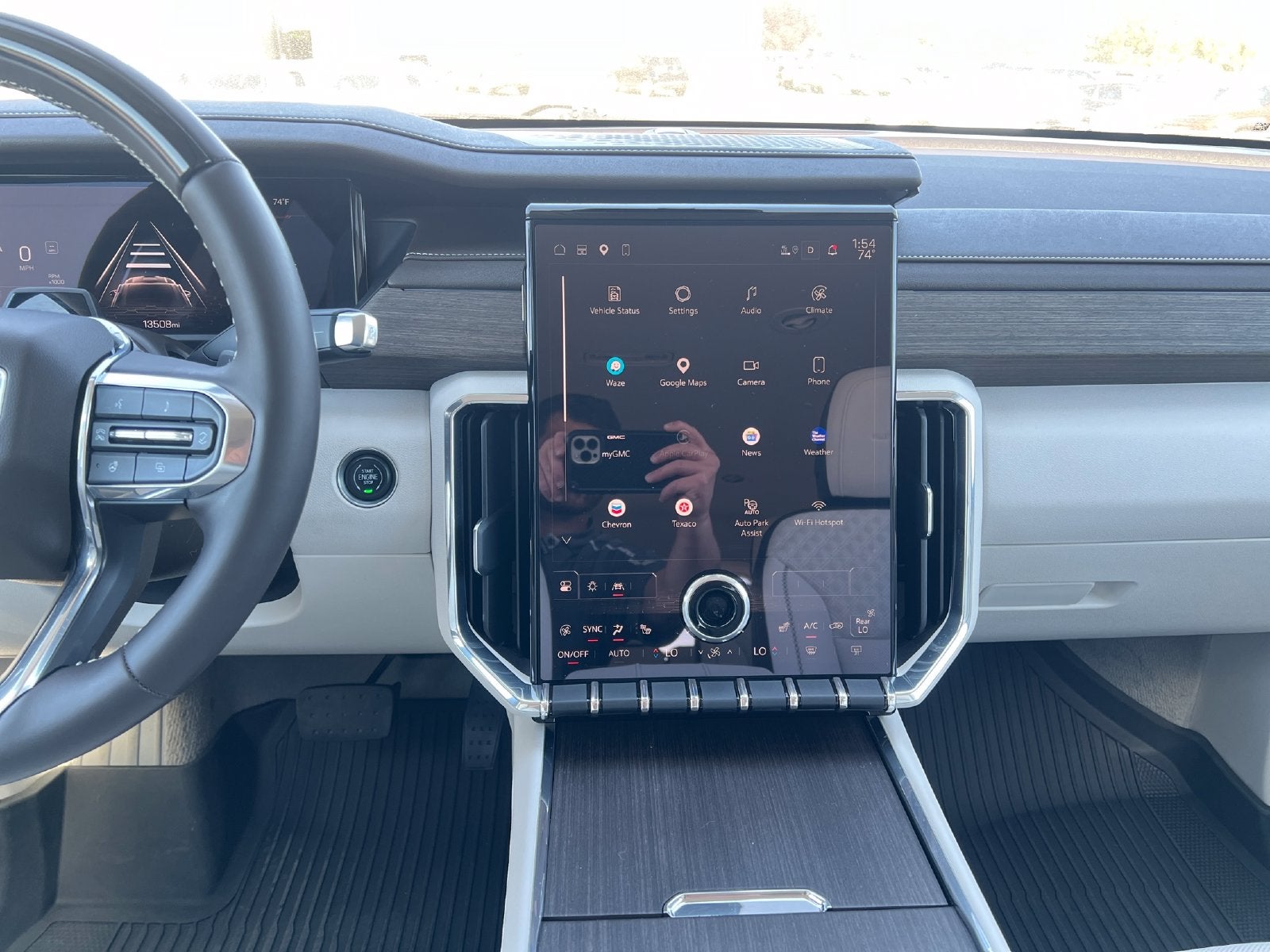 2024 GMC Acadia Denali