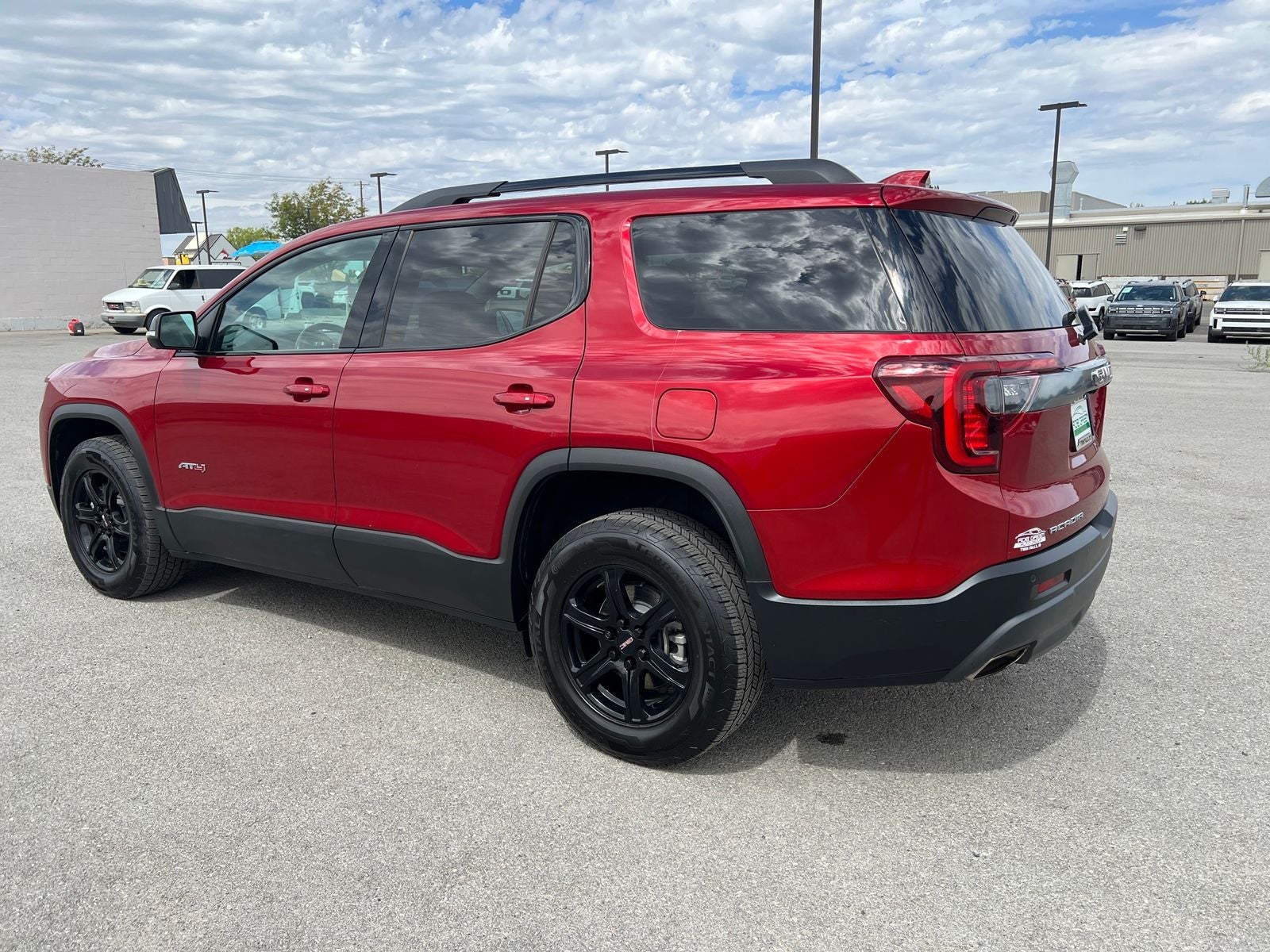2022 GMC Acadia AT4