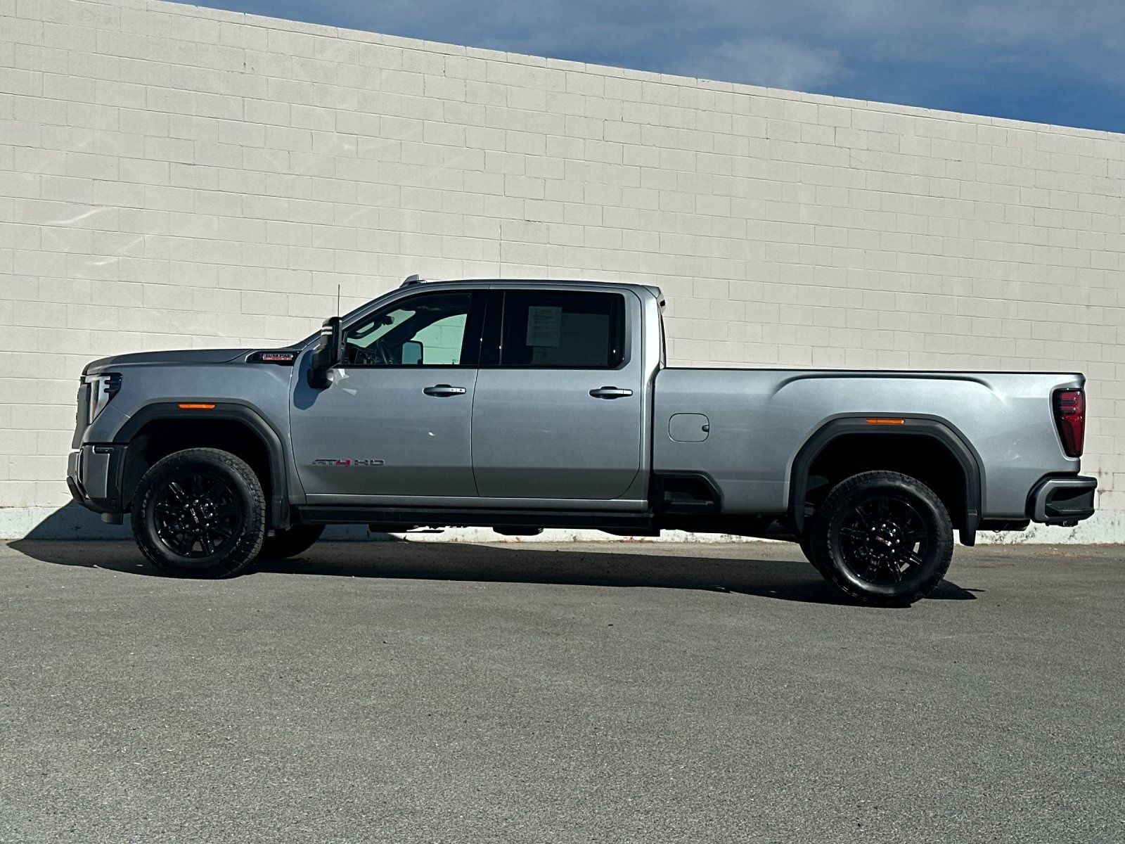 2025 GMC Sierra 3500HD AT4