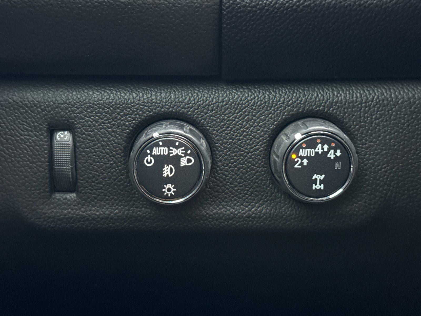 2022 GMC Canyon AT4 w/Leather