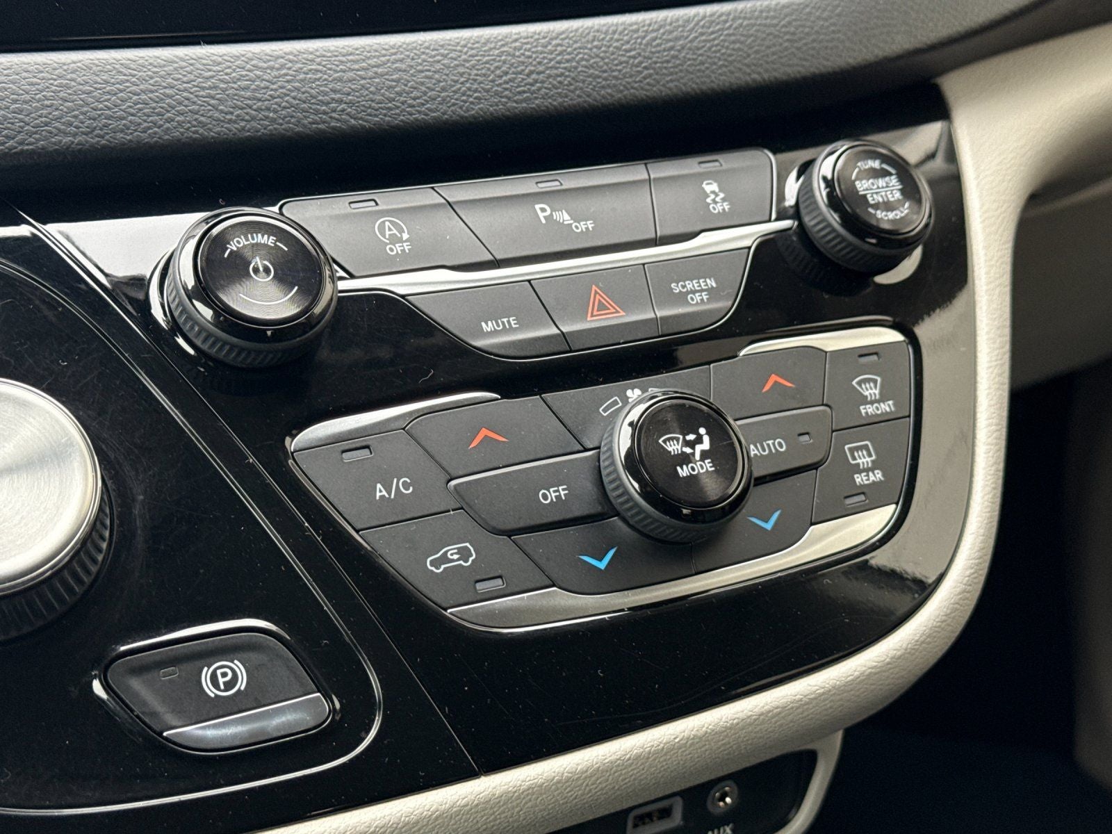 2018 Chrysler Pacifica Touring L