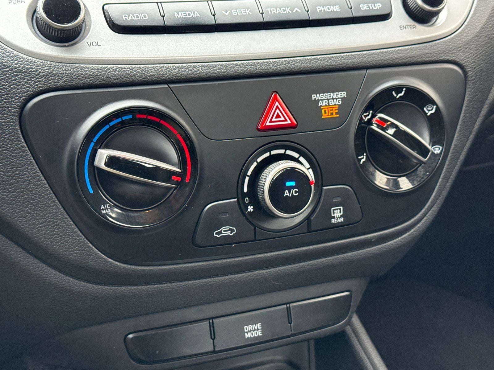 2022 Hyundai ACCENT SE