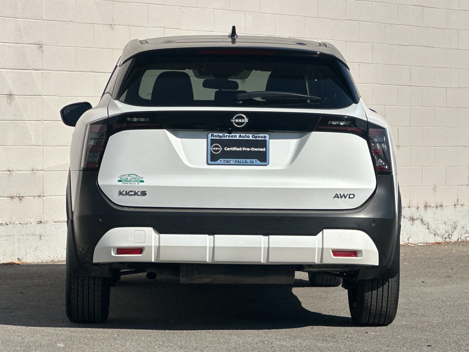 2025 Nissan Kicks SV