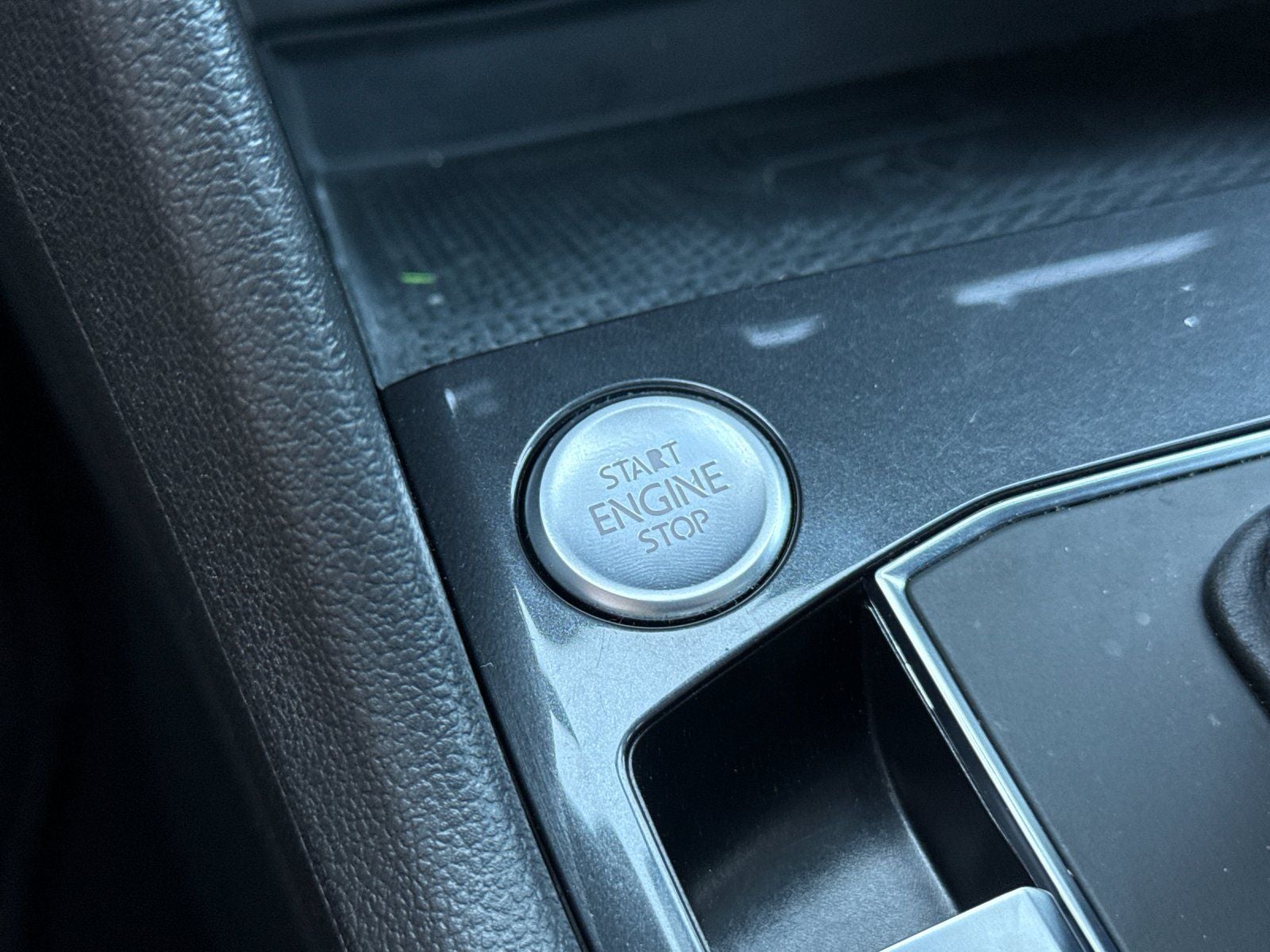 2021 Volkswagen Tiguan 2.0T SEL