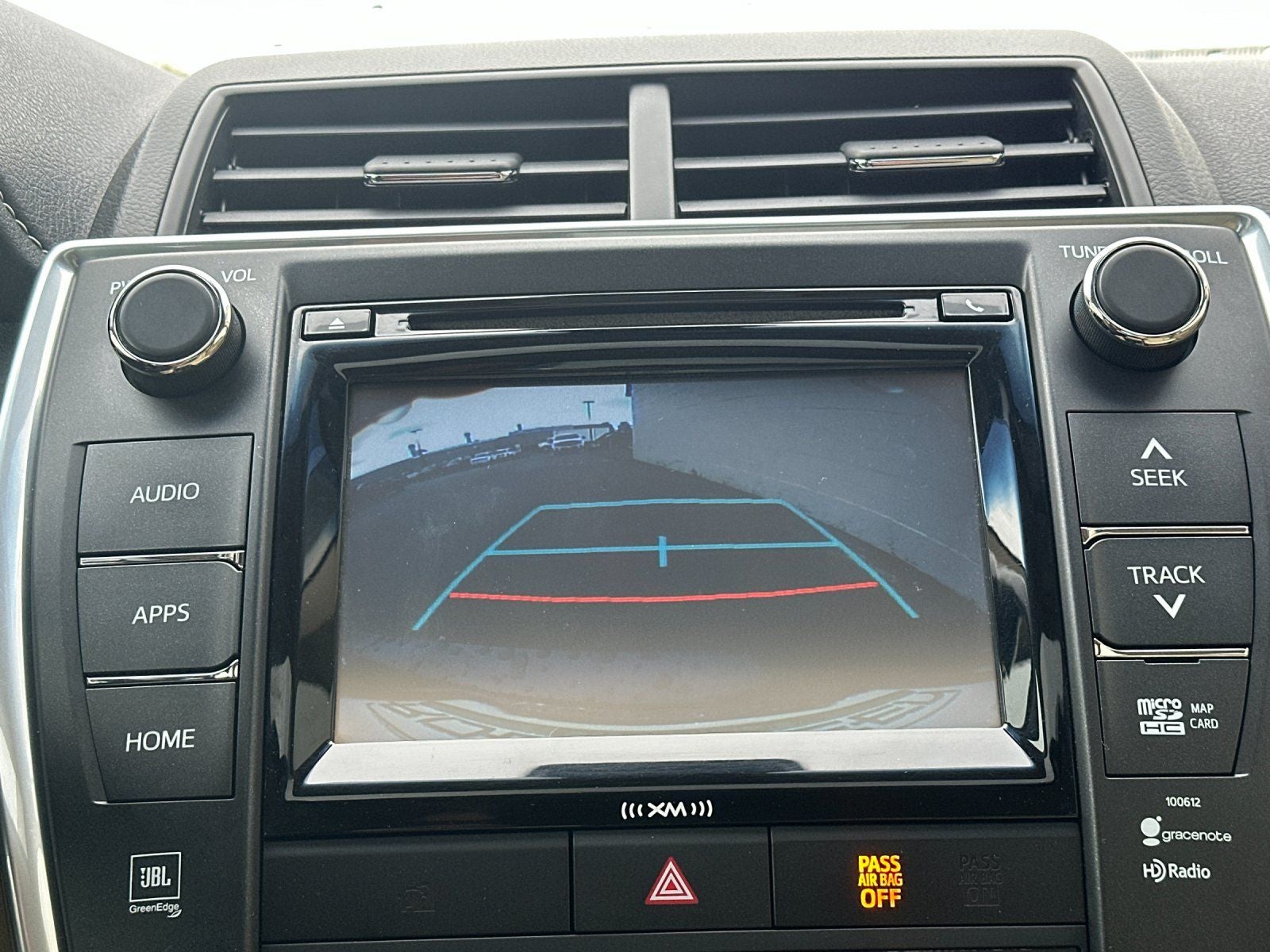 2016 Toyota Camry Hybrid XLE