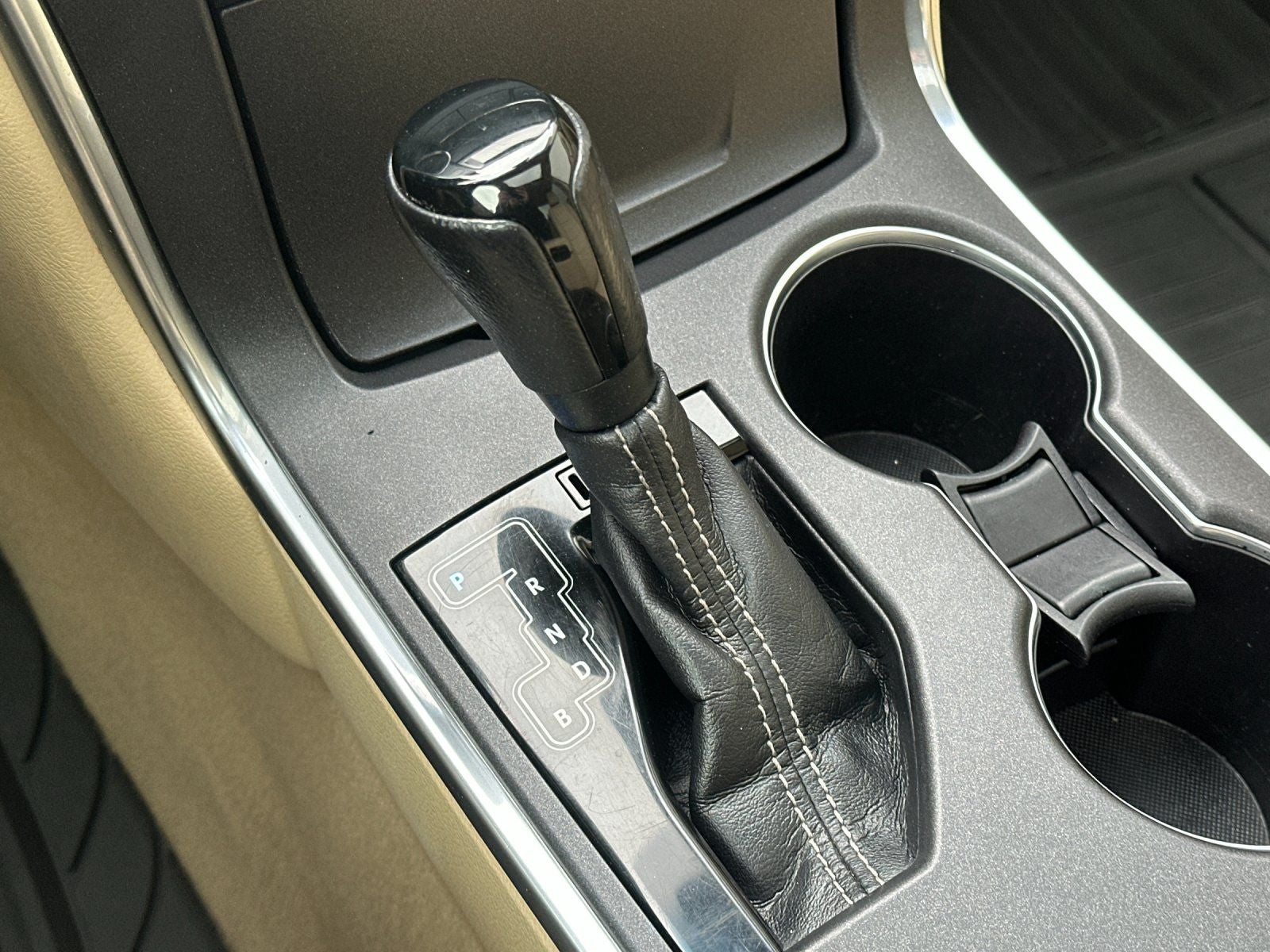 2016 Toyota Camry Hybrid XLE