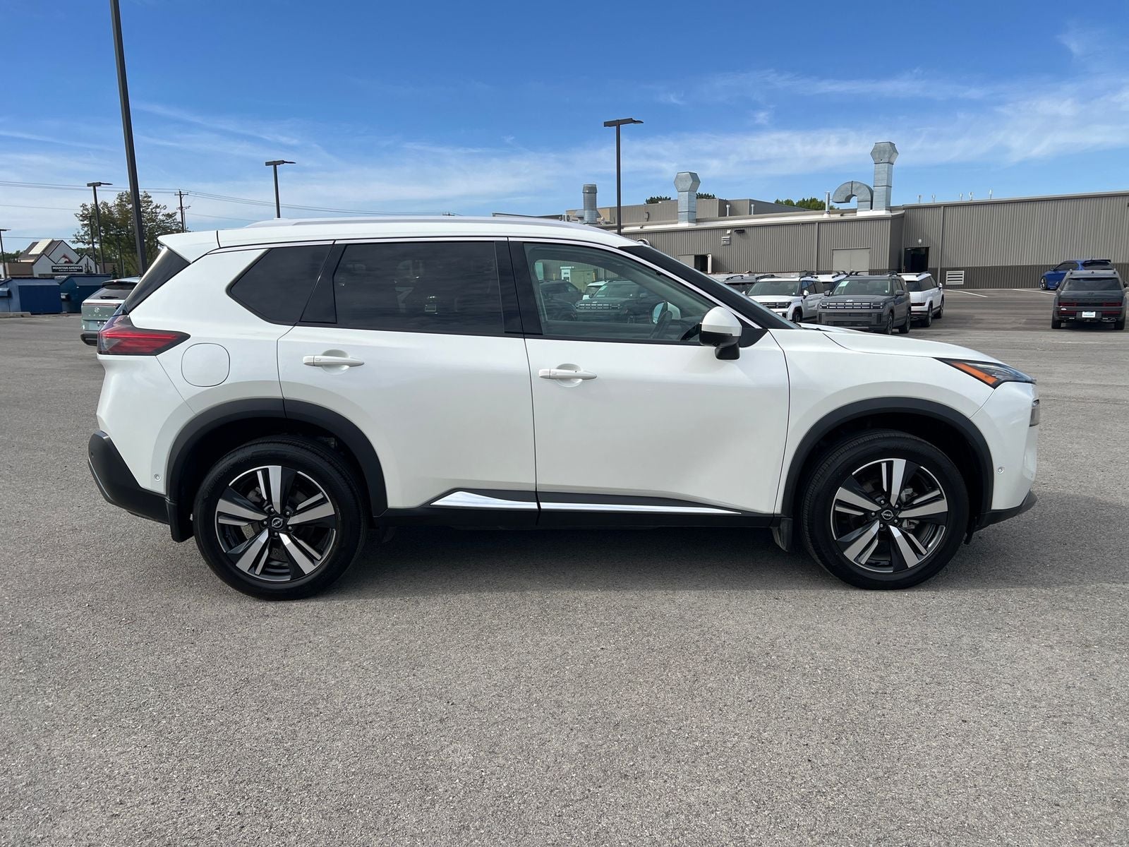 2023 Nissan Rogue SL
