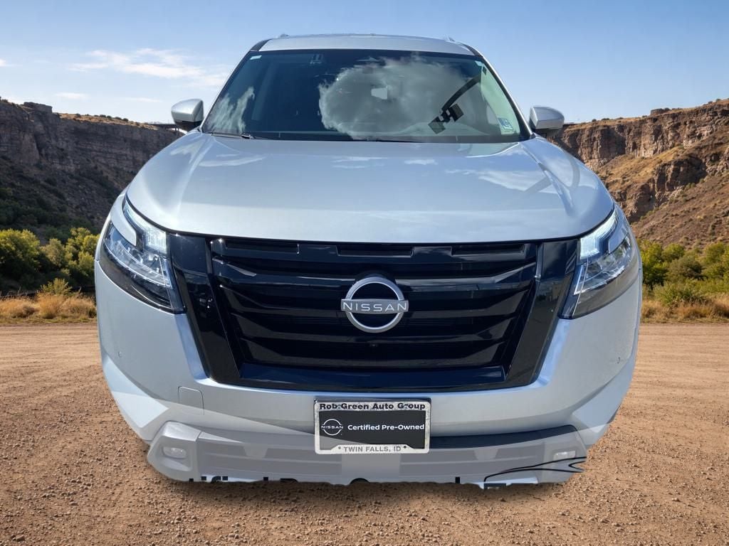 2024 Nissan Pathfinder SL