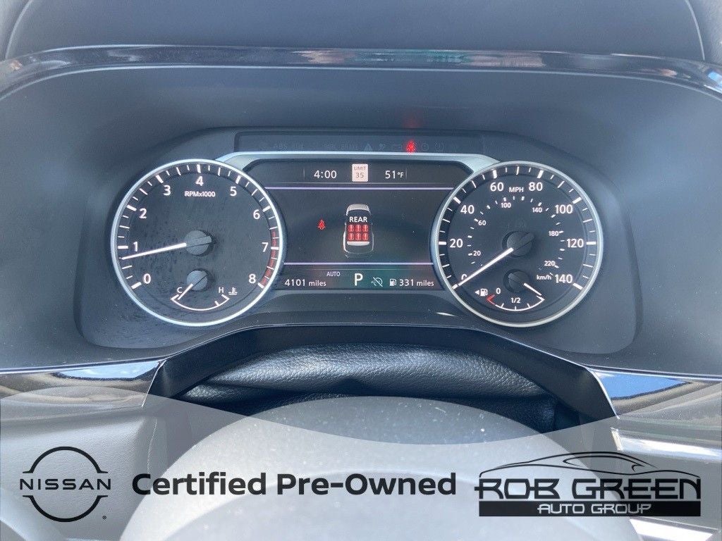 2024 Nissan Pathfinder SL