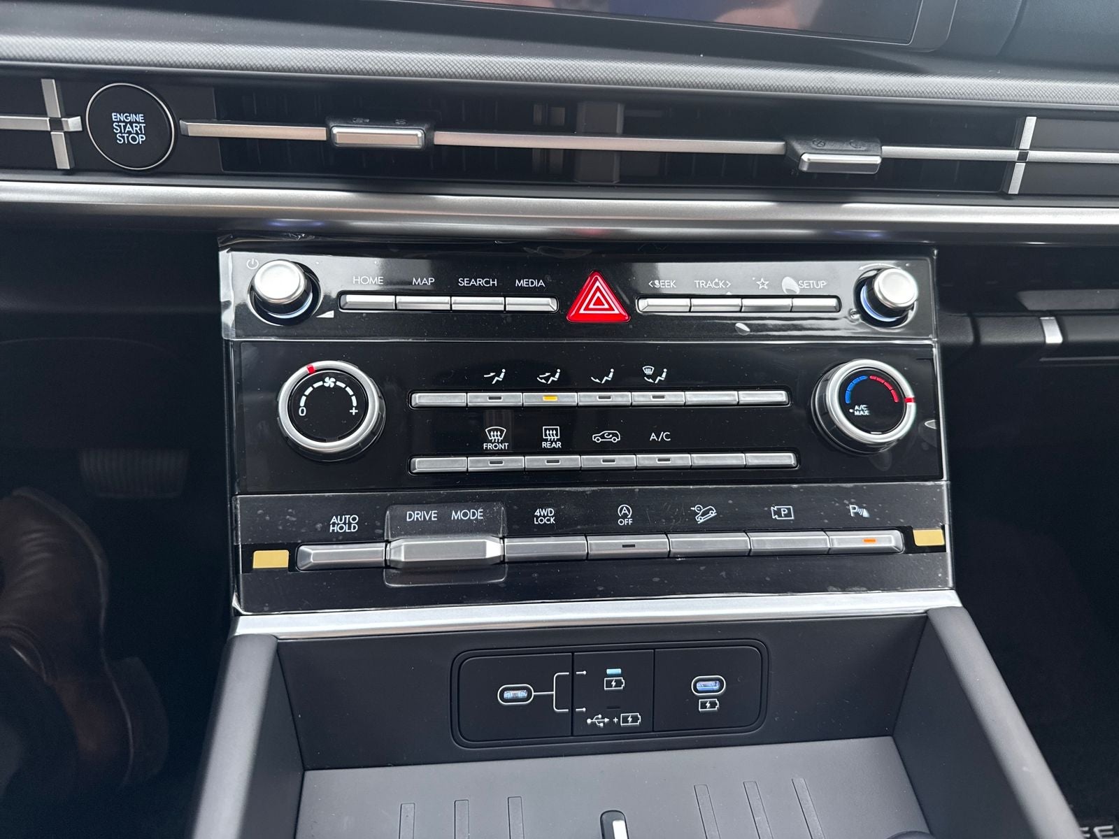 2026 Hyundai SANTA FE SE