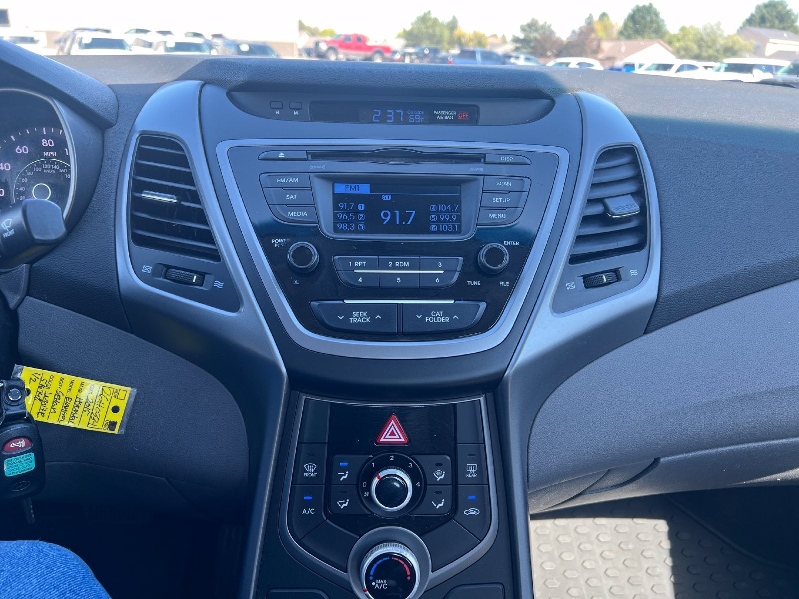 2015 Hyundai ELANTRA SE