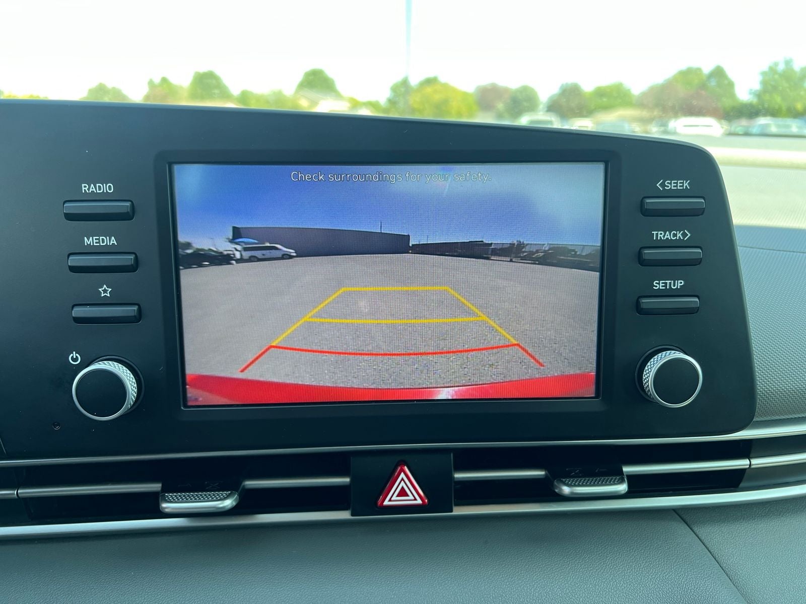 2022 Hyundai ELANTRA SE