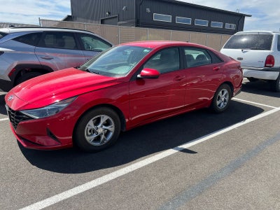 2022 Hyundai ELANTRA SE