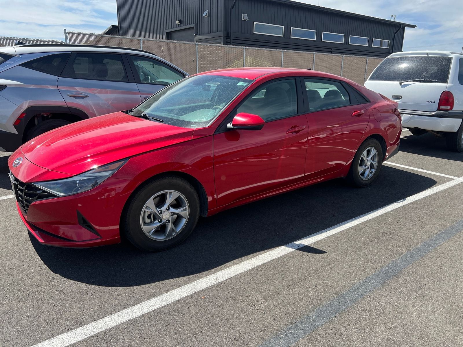 2022 Hyundai ELANTRA SE