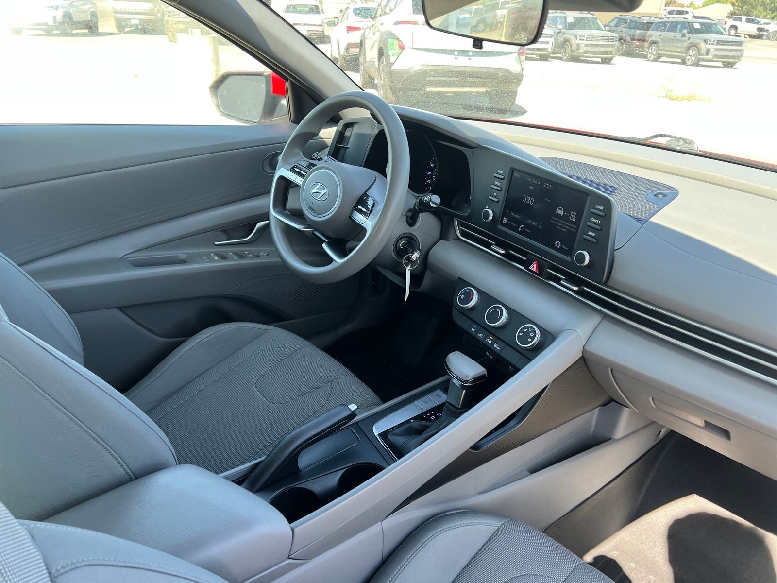 2022 Hyundai ELANTRA SE