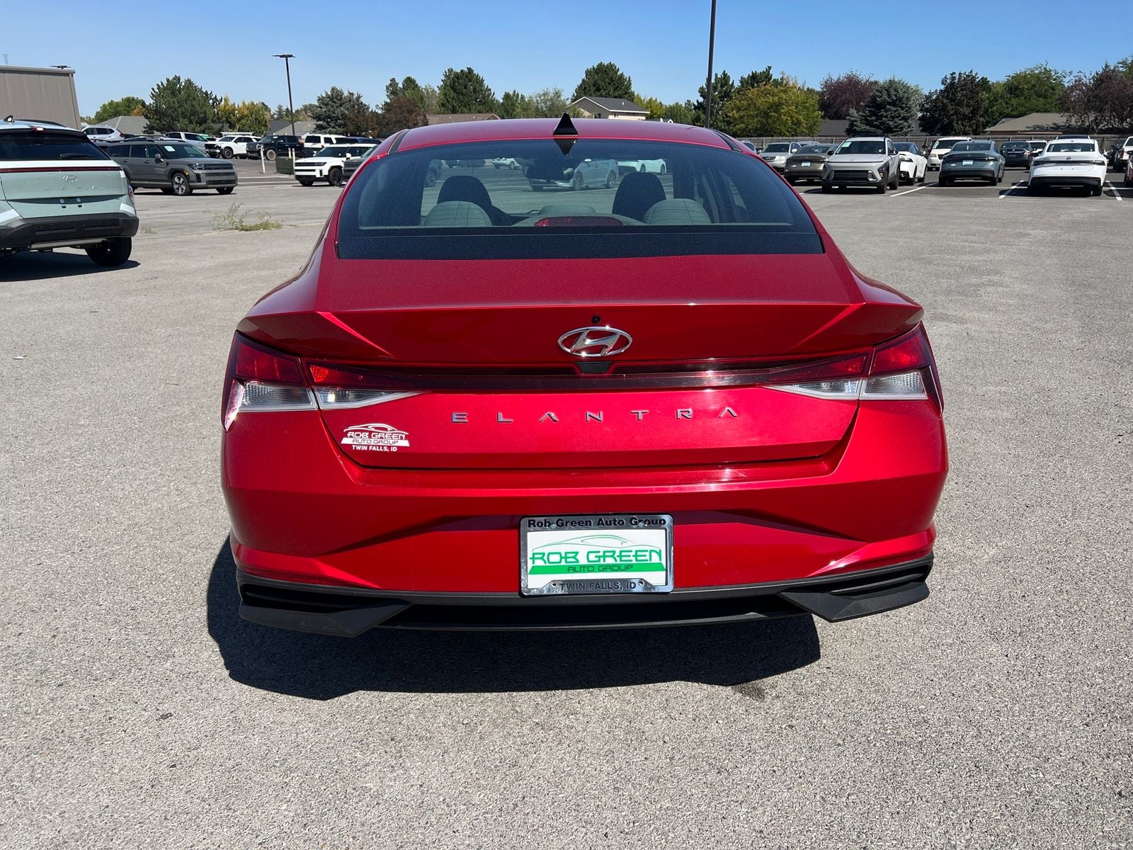 2022 Hyundai ELANTRA SE