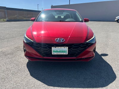 2022 Hyundai ELANTRA SE