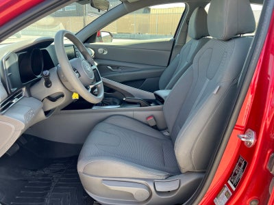 2022 Hyundai ELANTRA SE