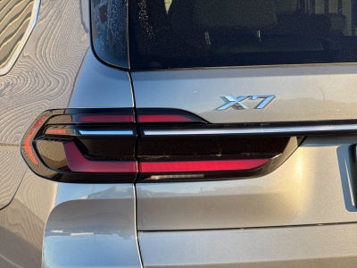2025 BMW X7 xDrive40i