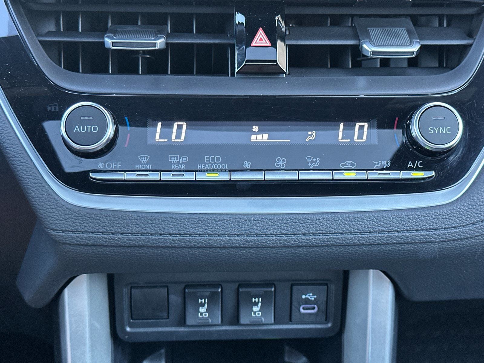 2024 Toyota Corolla Cross Hybrid XSE