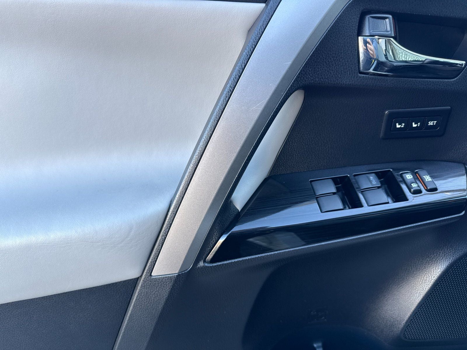 2018 Toyota RAV4 Hybrid Limited