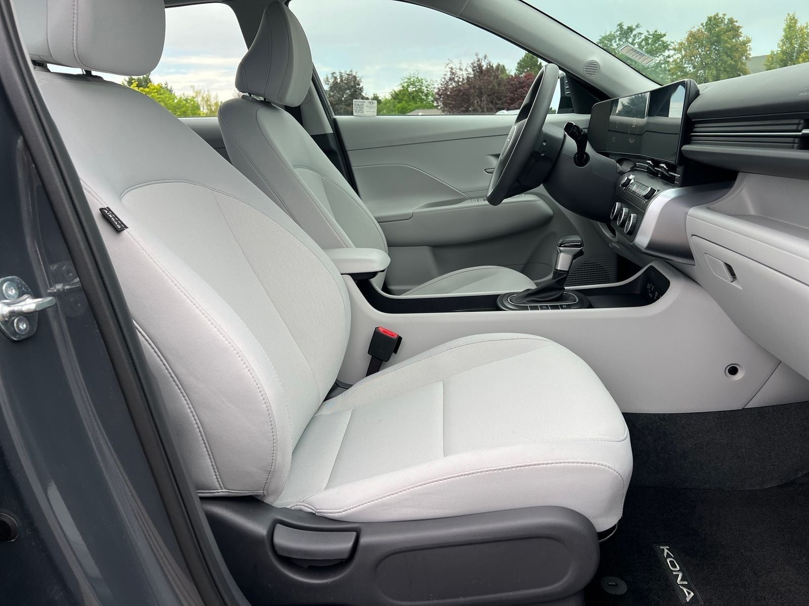 2025 Hyundai KONA SE