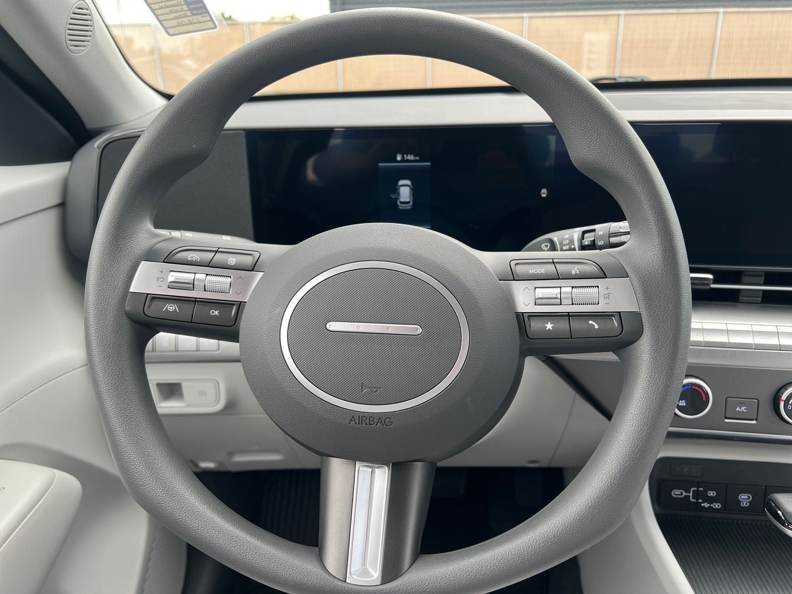 2025 Hyundai KONA SE