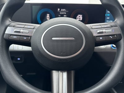 2025 Hyundai KONA SE