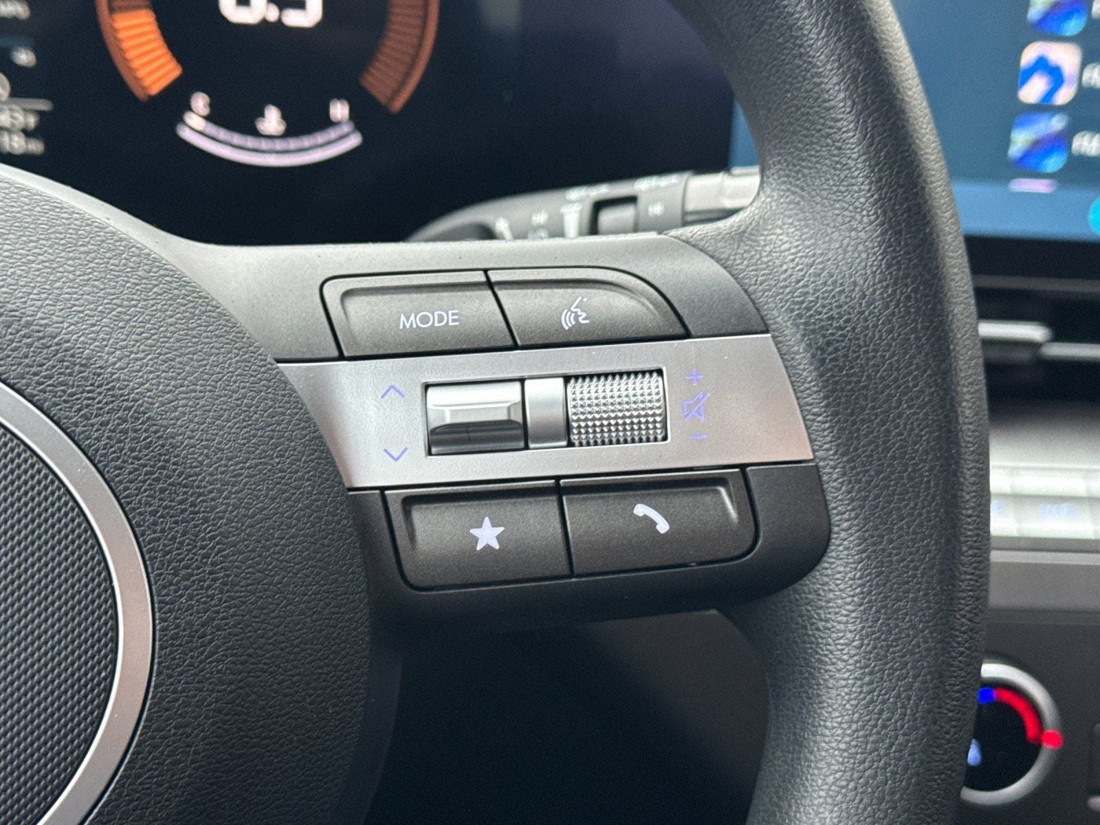 2025 Hyundai KONA SE