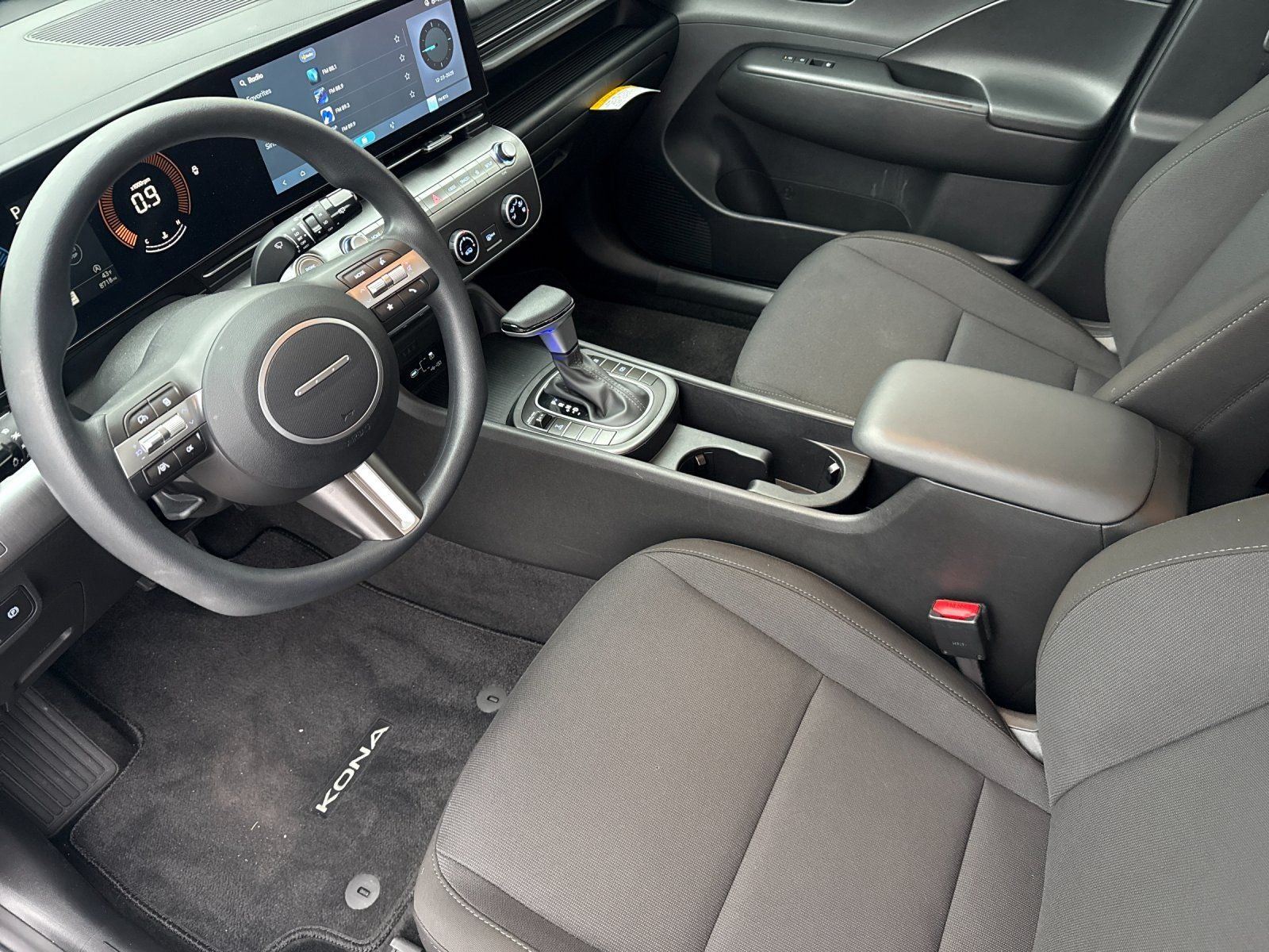 2025 Hyundai KONA SE