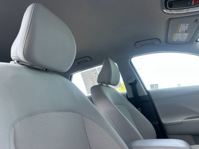 2025 Hyundai KONA SE