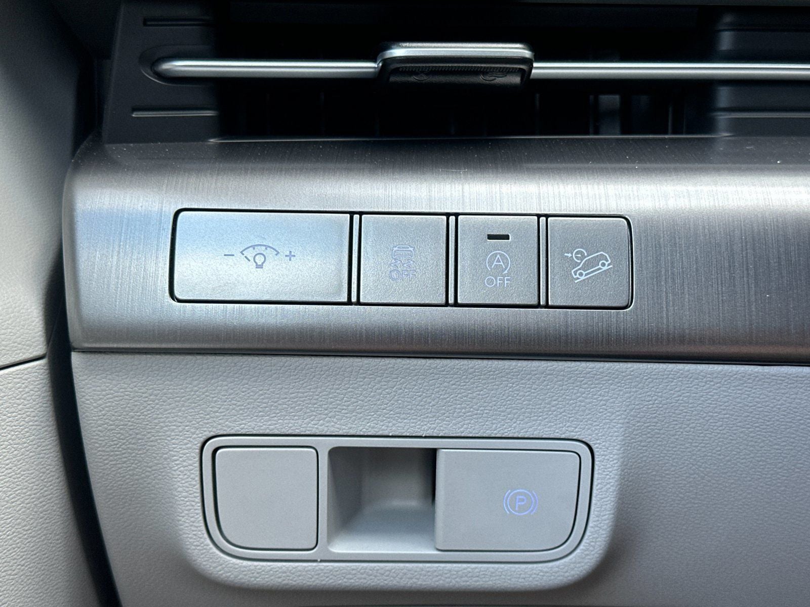 2025 Hyundai KONA SE