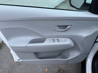 2026 Hyundai KONA SE