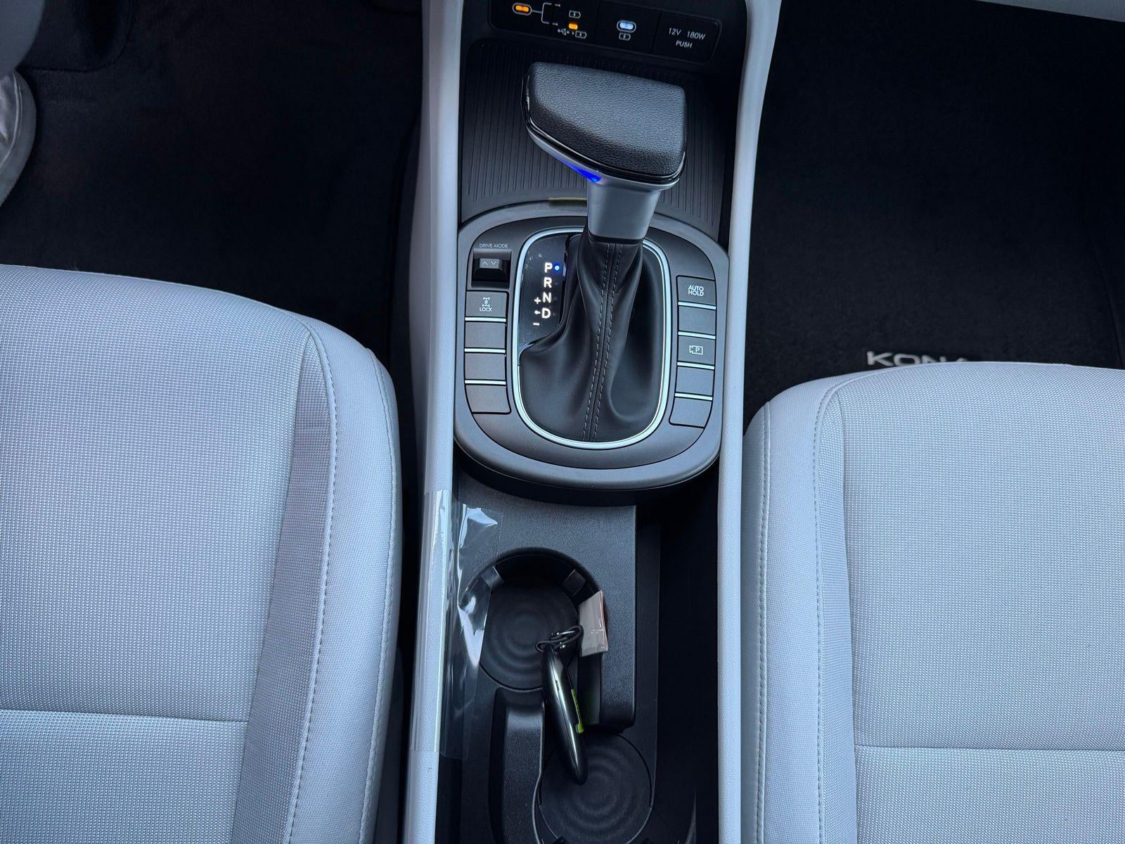 2026 Hyundai KONA SE