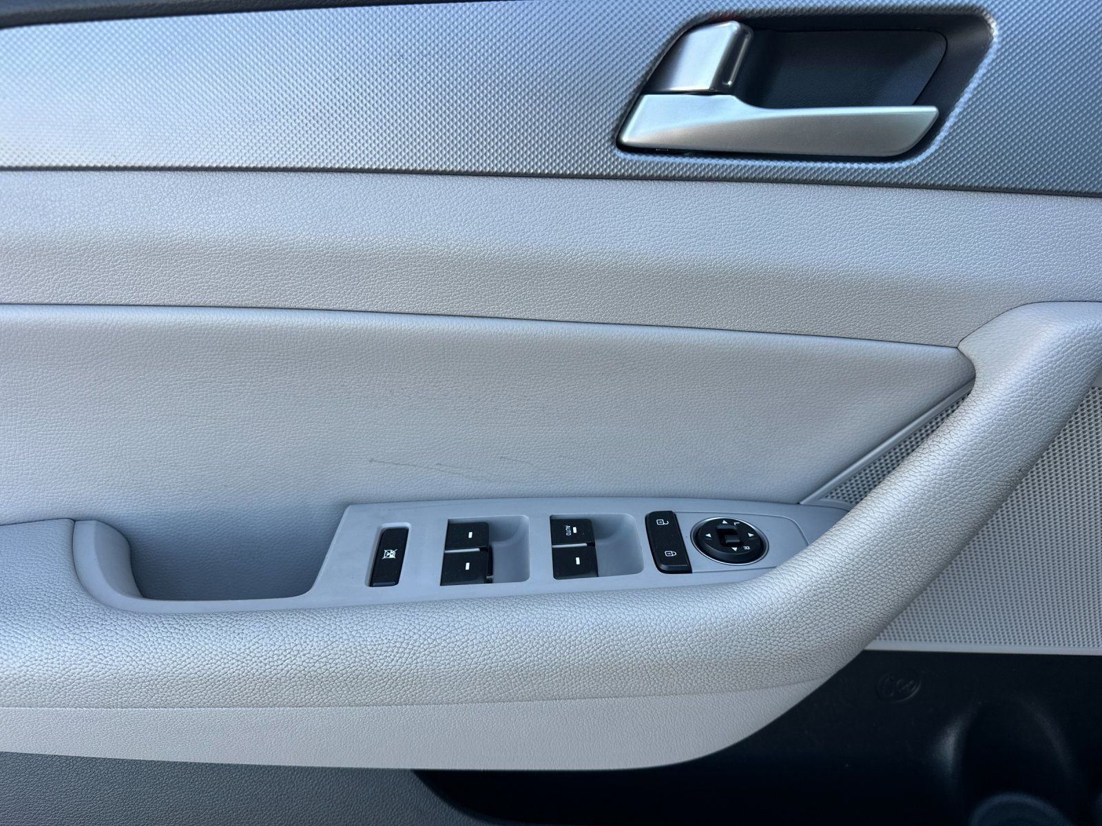 2019 Hyundai SONATA HYBRID SE