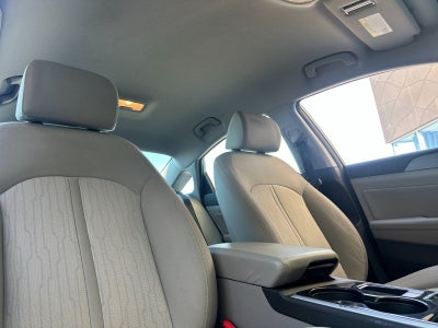 2019 Hyundai SONATA HYBRID SE
