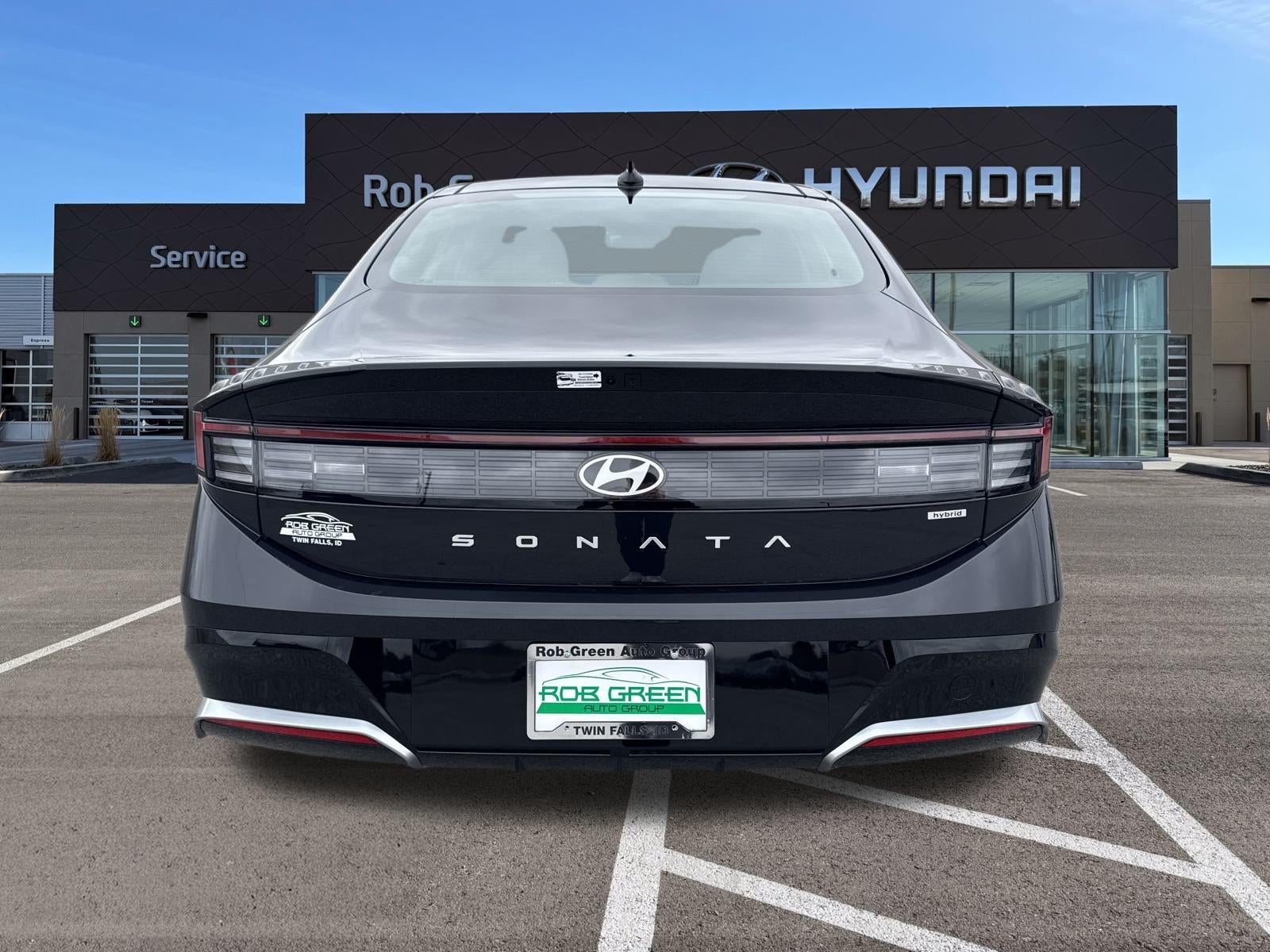 2026 Hyundai SONATA HYBRID SEL