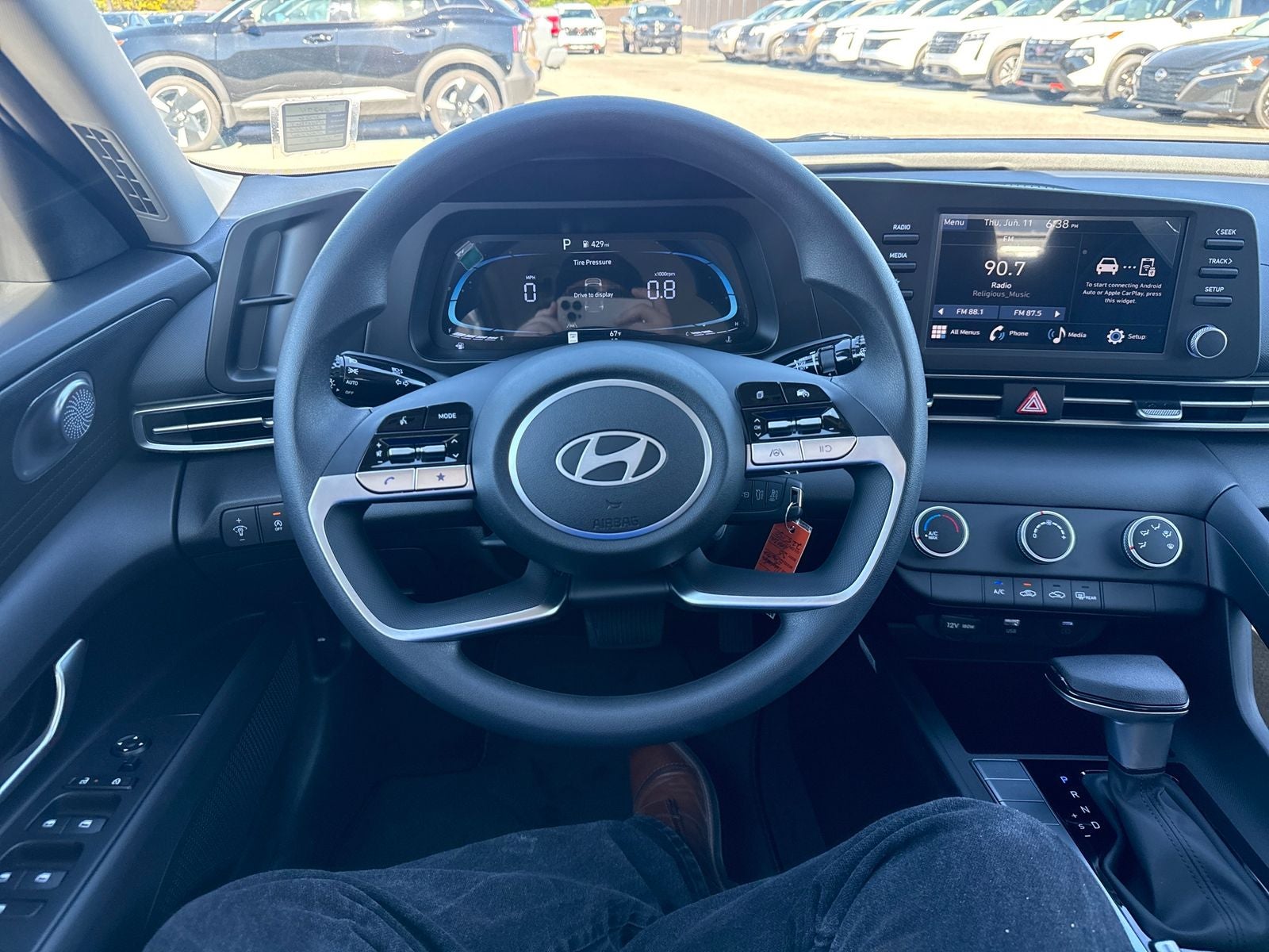 2026 Hyundai ELANTRA SE