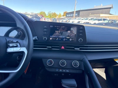 2026 Hyundai ELANTRA SE