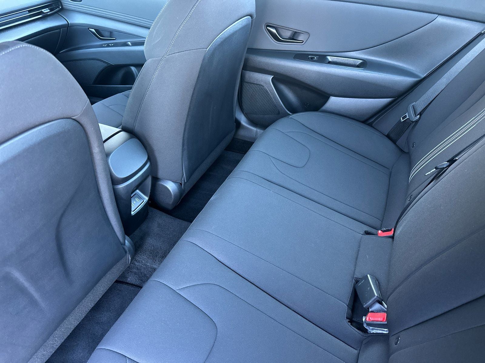 2025 Hyundai Elantra Blue - Photo 12