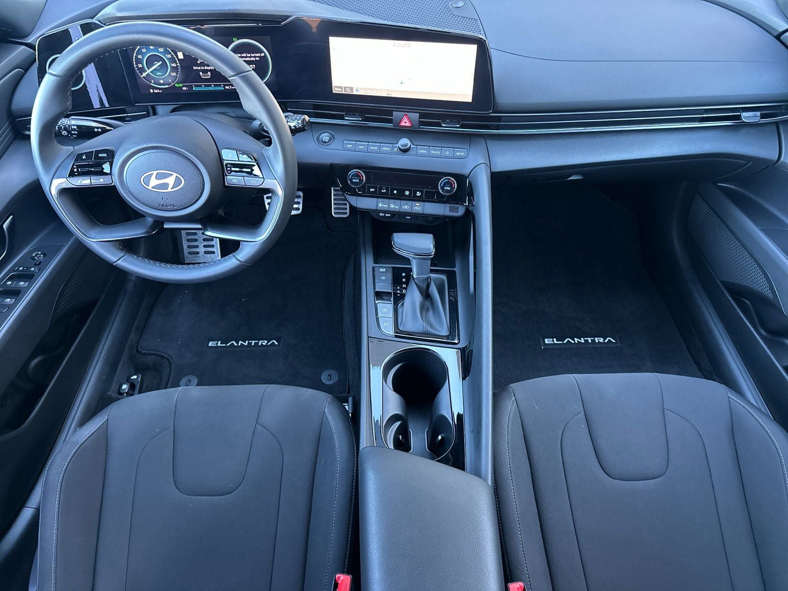 2025 Hyundai Elantra Blue - Photo 13