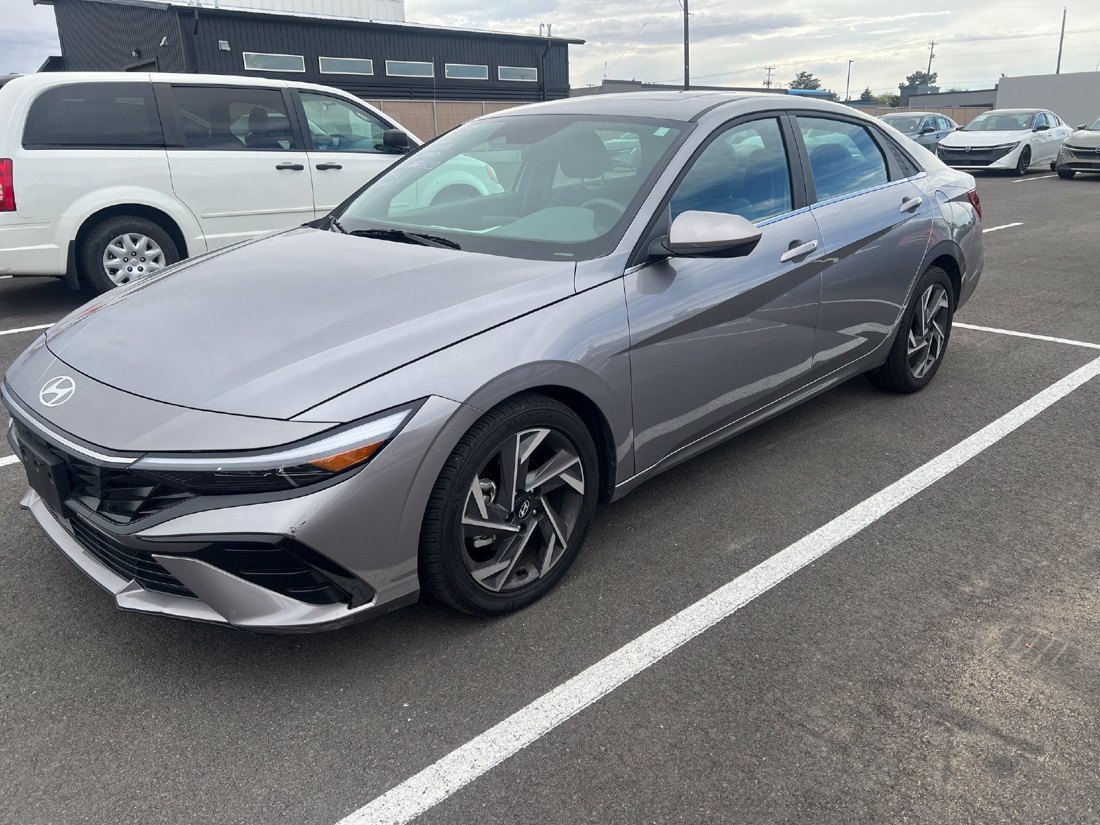 2024 Hyundai ELANTRA SEL