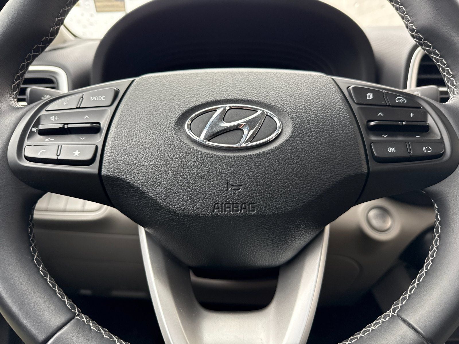 2024 Hyundai VENUE SEL