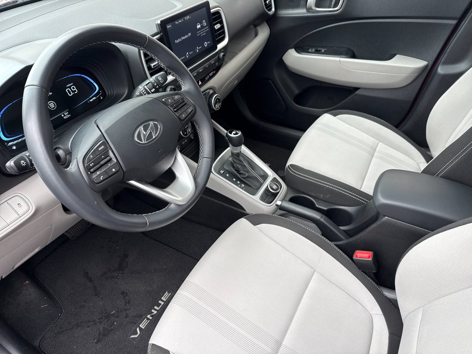 2024 Hyundai VENUE SEL