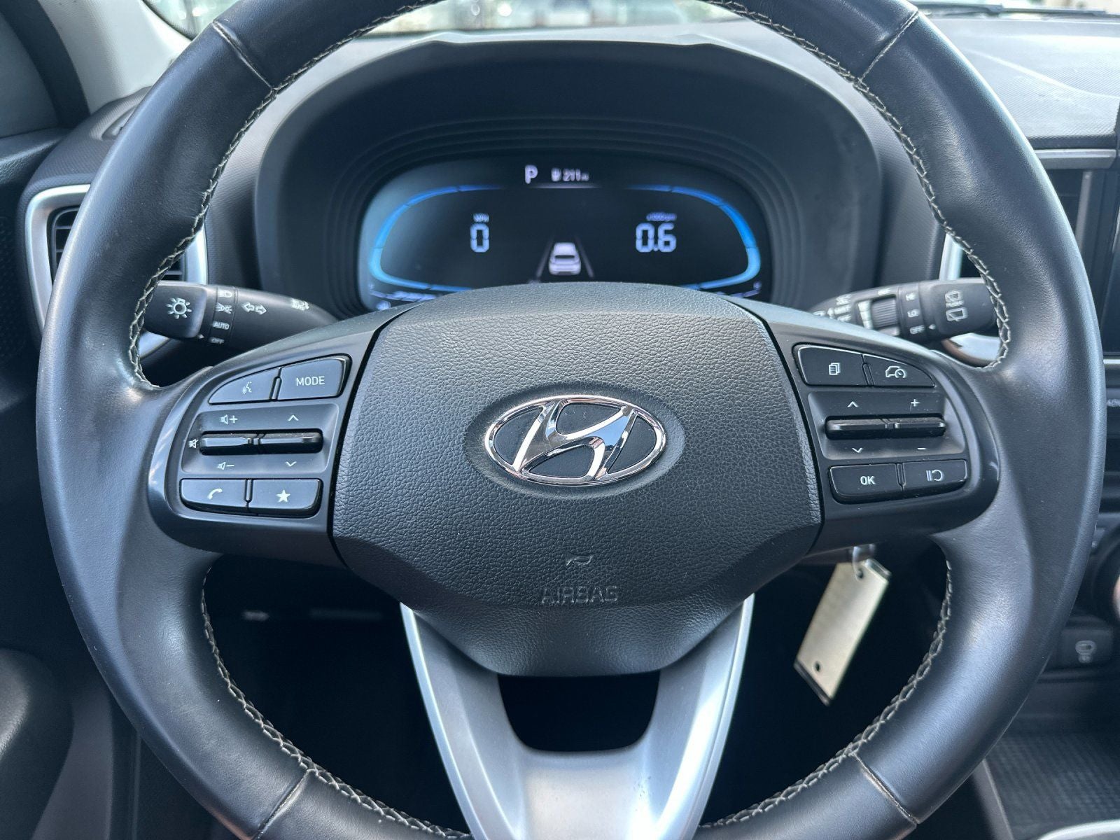 2023 Hyundai VENUE SEL